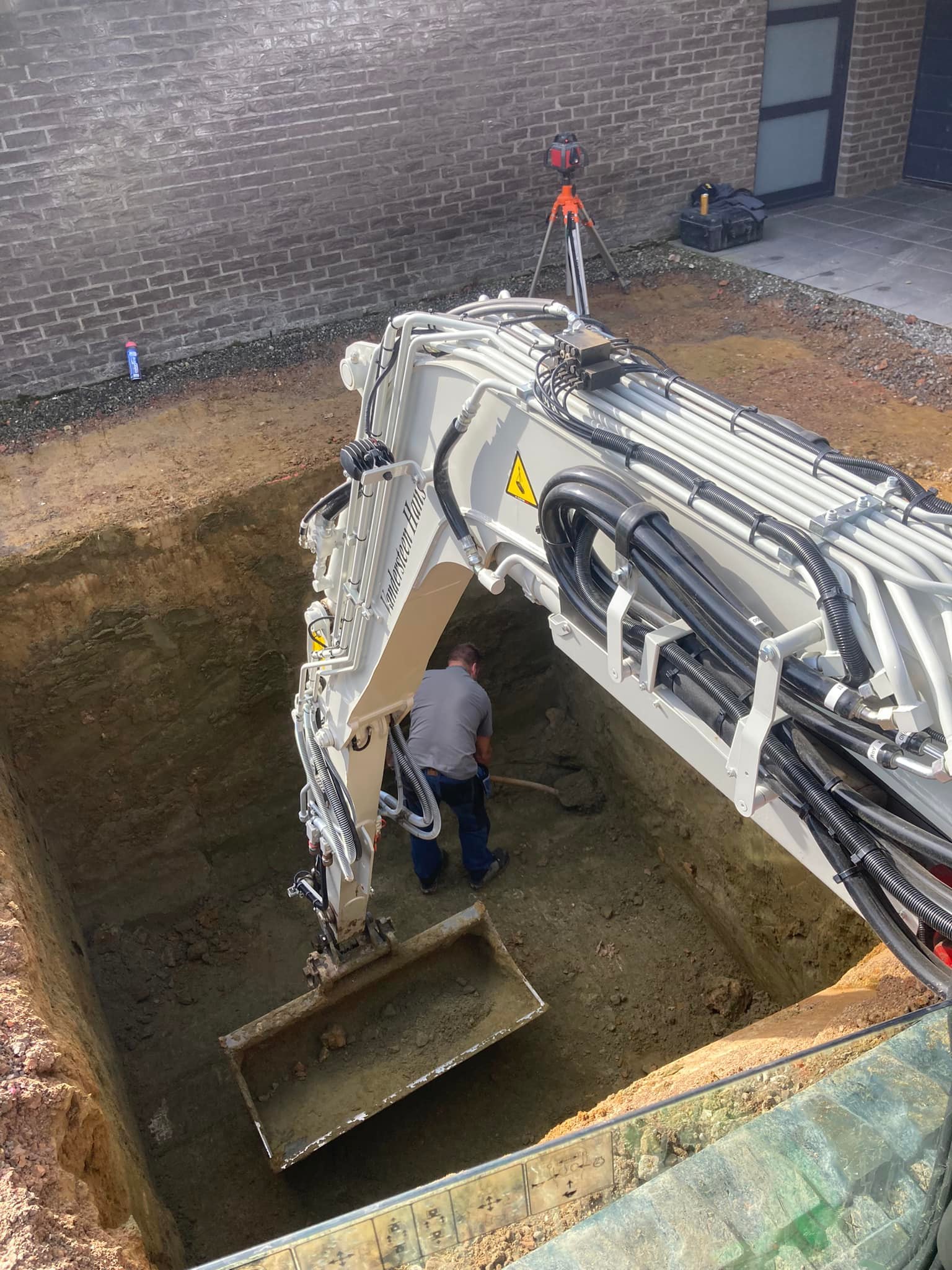 Grondwerken en opkuis bouwpercelen